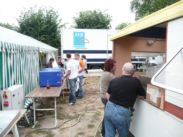 vide grenier 2012 (29).jpg